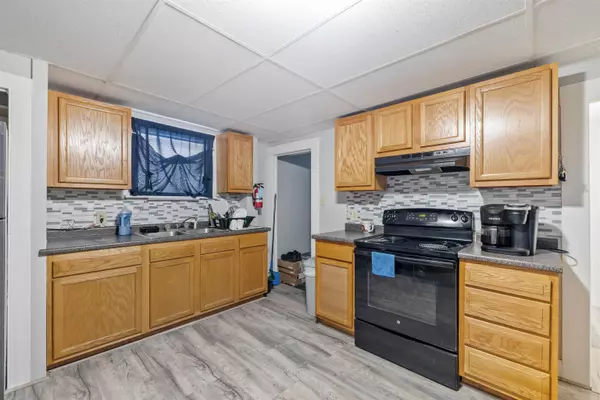 Farmington, NH 03835,536 Main ST