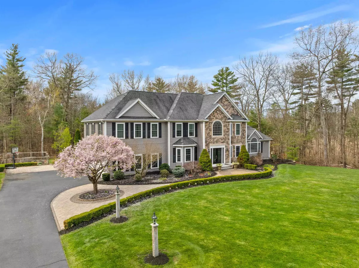 Windham, NH 03087,19 Cardiff RD