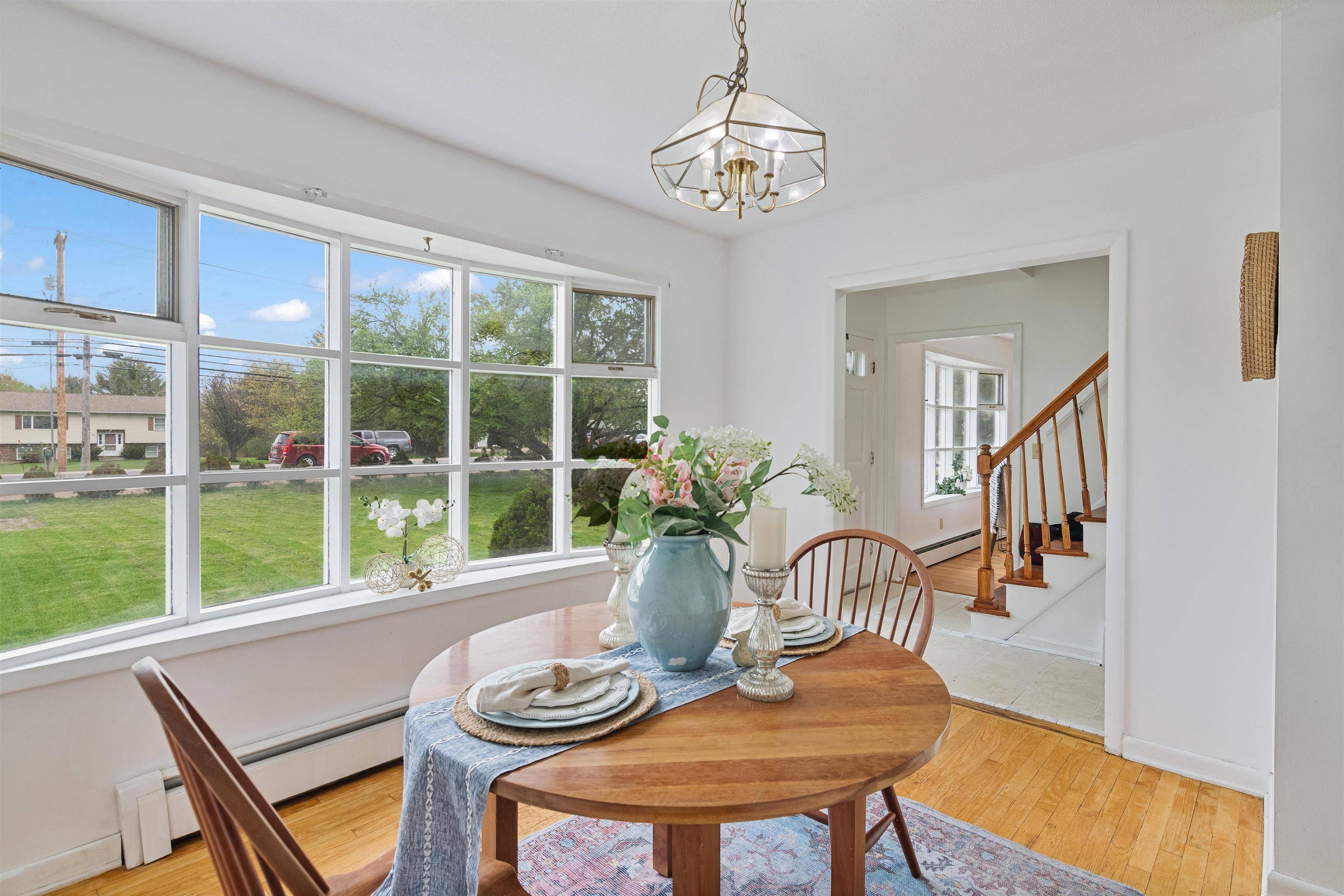 Williston, VT 05495,890 Essex RD