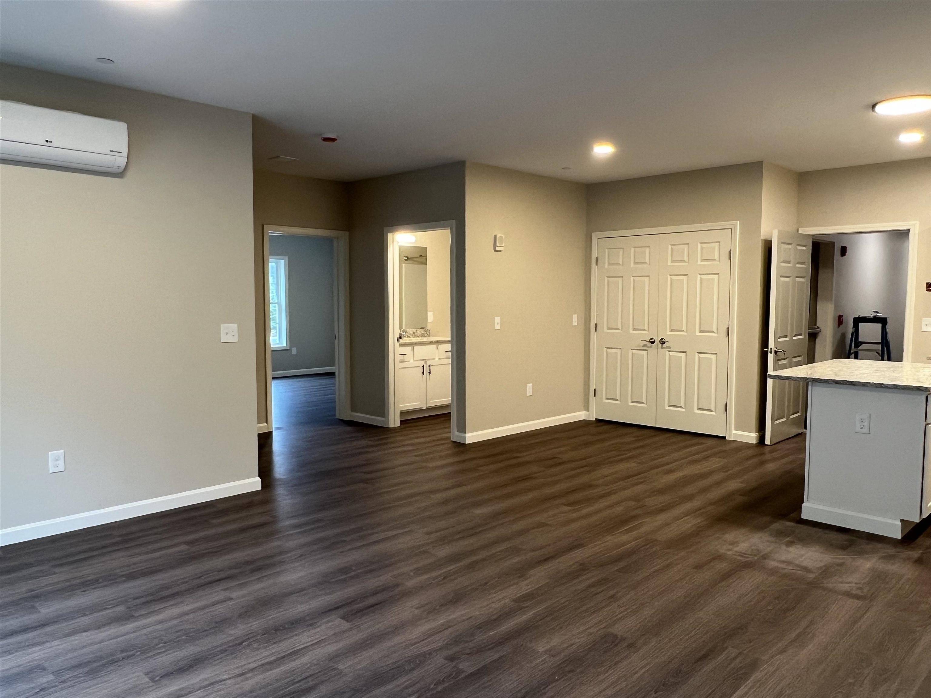 Londonderry, NH 03053,217 Rockingham RD #205