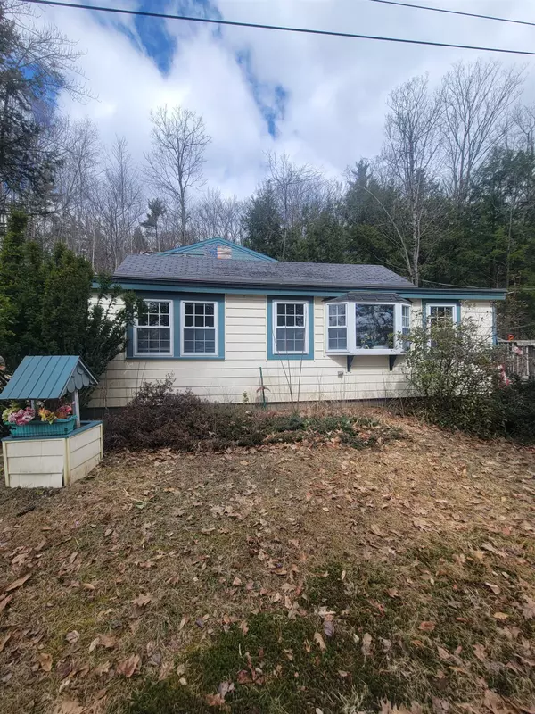 350 Reservoir DR, Weare, NH 03281