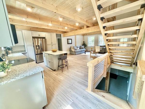 93 Waterthorn RD, Thornton, NH 03285