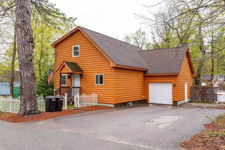 40 Butternut LN, Conway, NH 03813