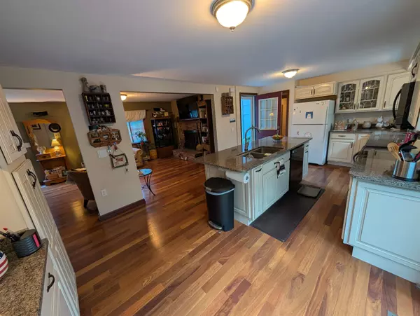 Nashua, NH 03062,33 Newburgh RD