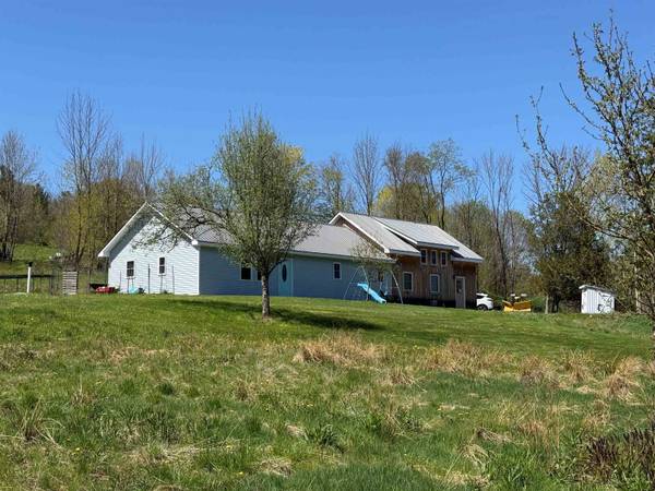 687 Chilafoux HL, Irasburg, VT 05845
