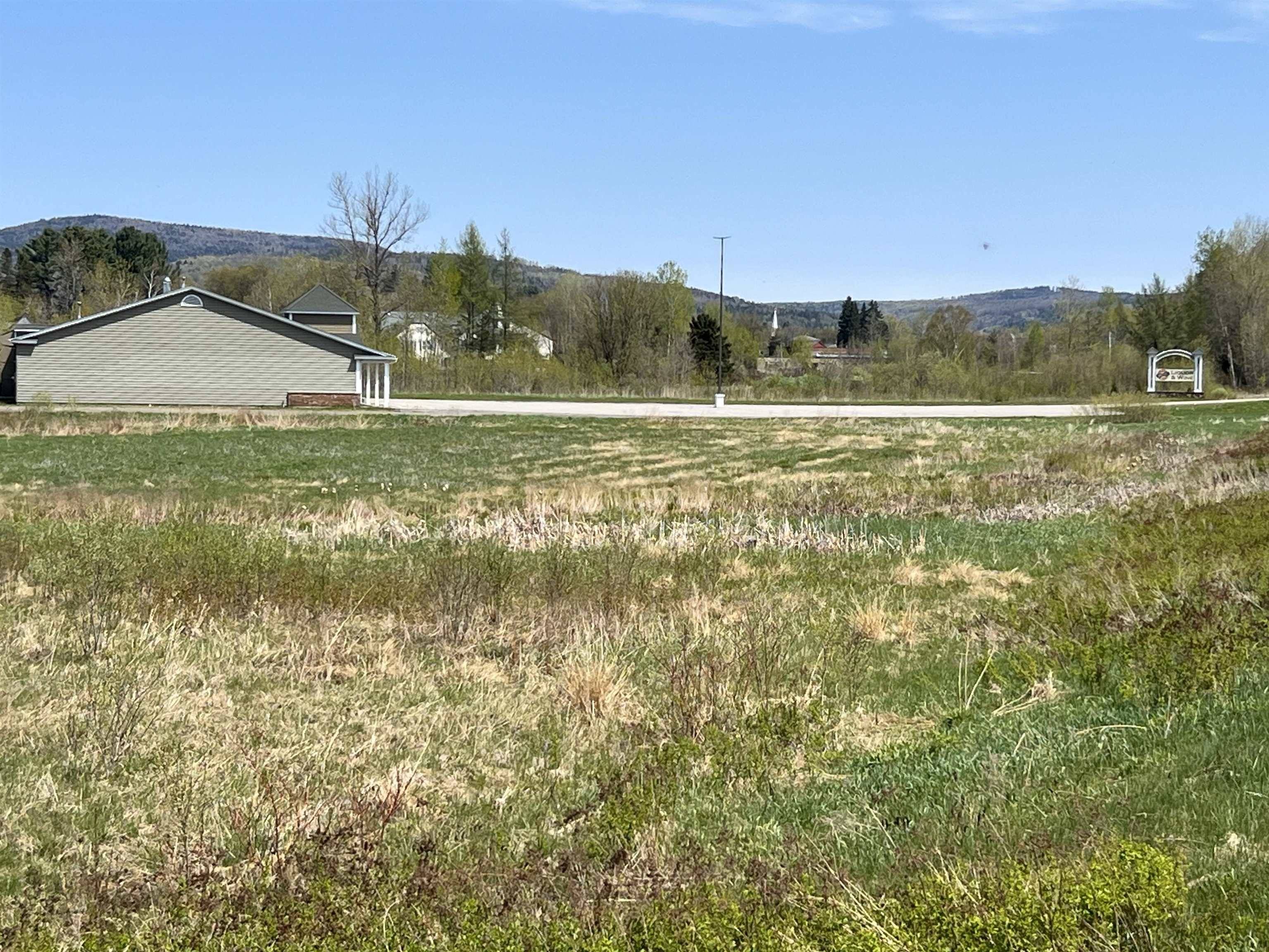 Colebrook, NH 03576,16 Metallak PL