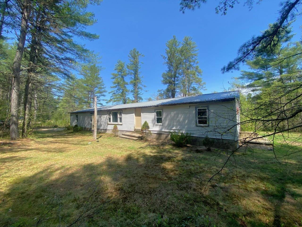22 Clough RD, Effingham, NH 03882