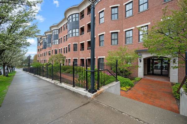 40 College ST #210, Burlington, VT 05401