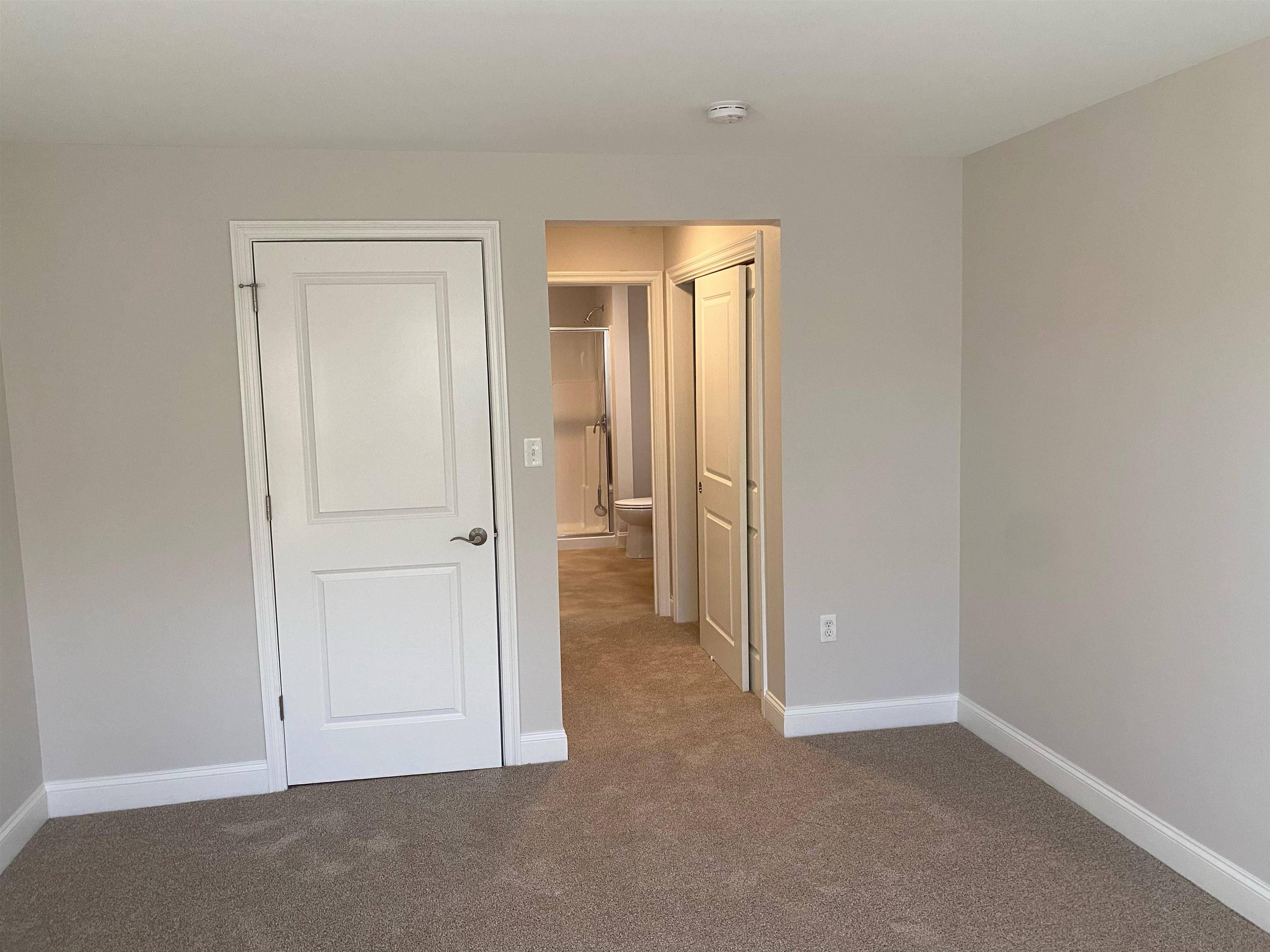Nashua, NH 03064,3 Furnival RD #214