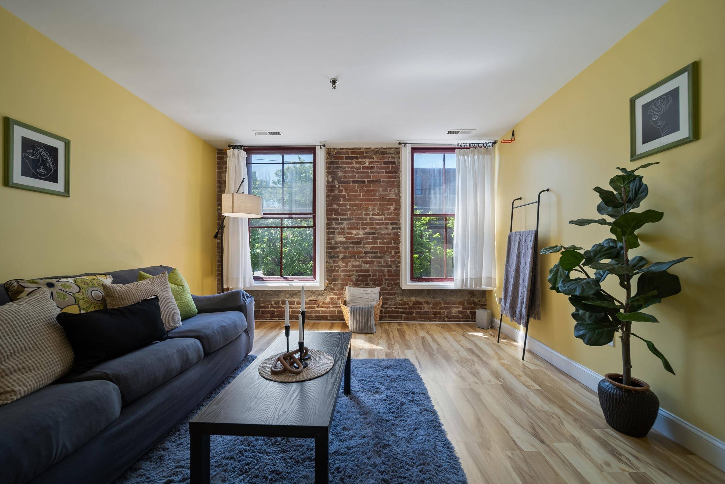 Manchester, NH 03103,470 Silver ST #223