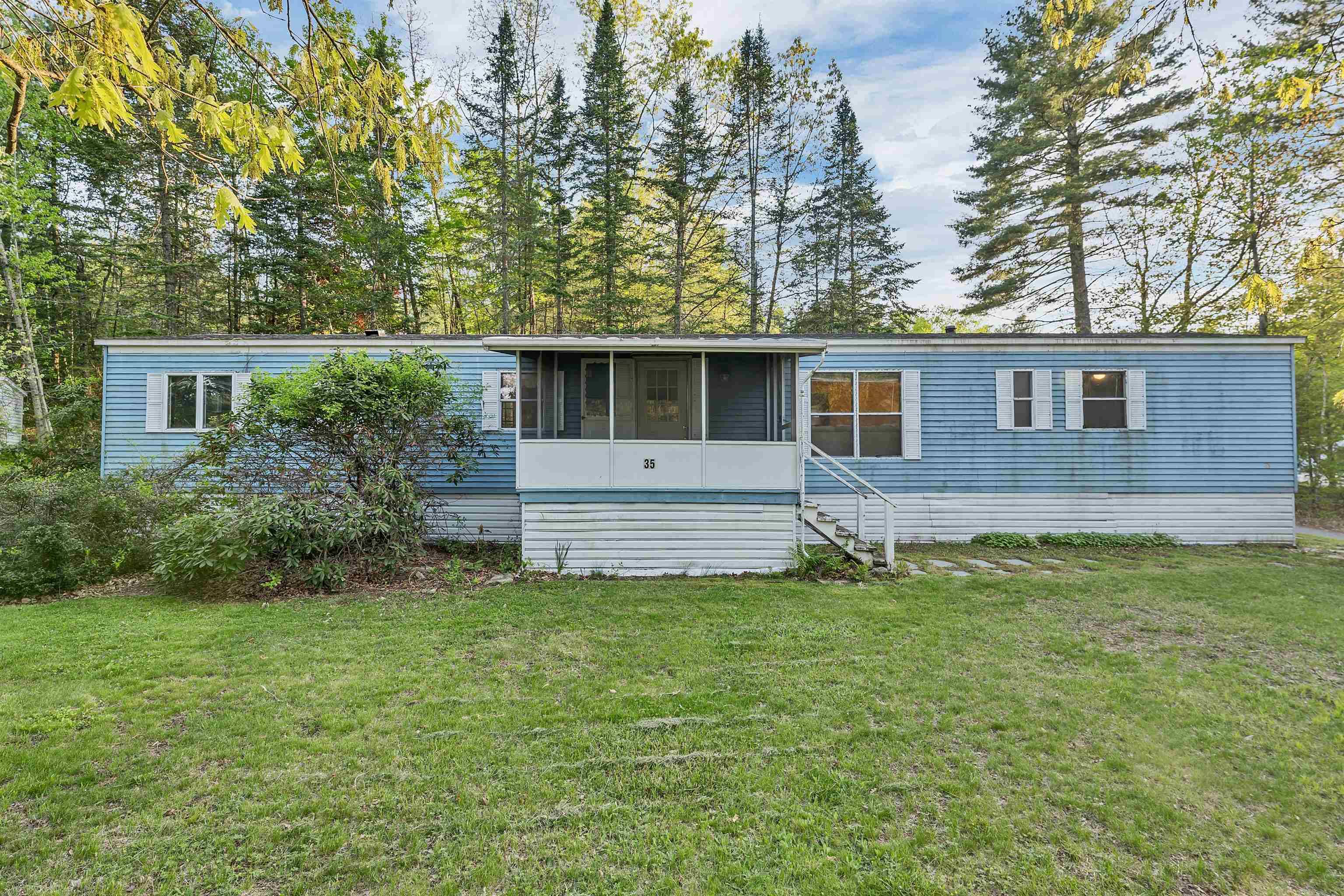 35 Chapparel DR, Londonderry, NH 03053