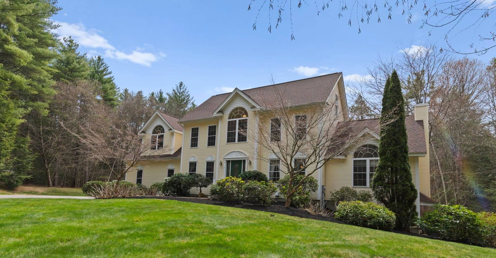 7 Oxbow Farm RD, Stratham, NH 03885