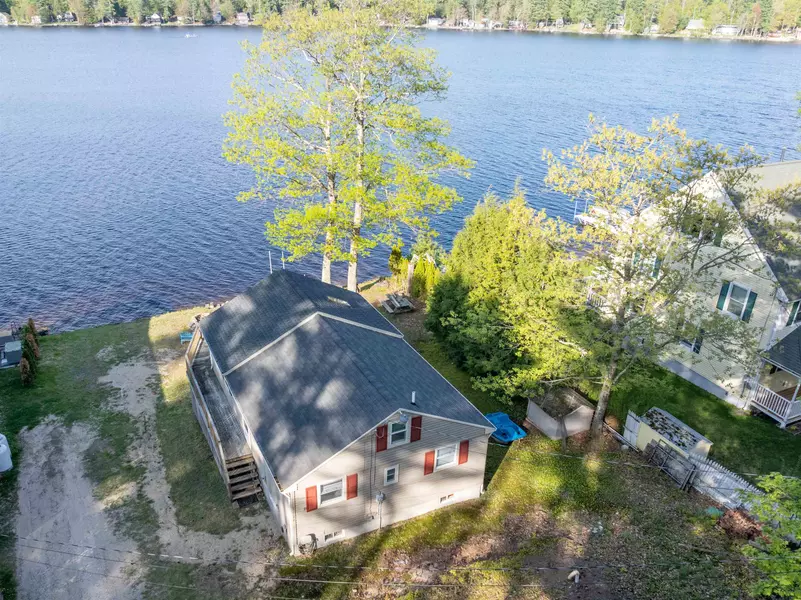 16 Hideaway LN, Milton, NH 03851