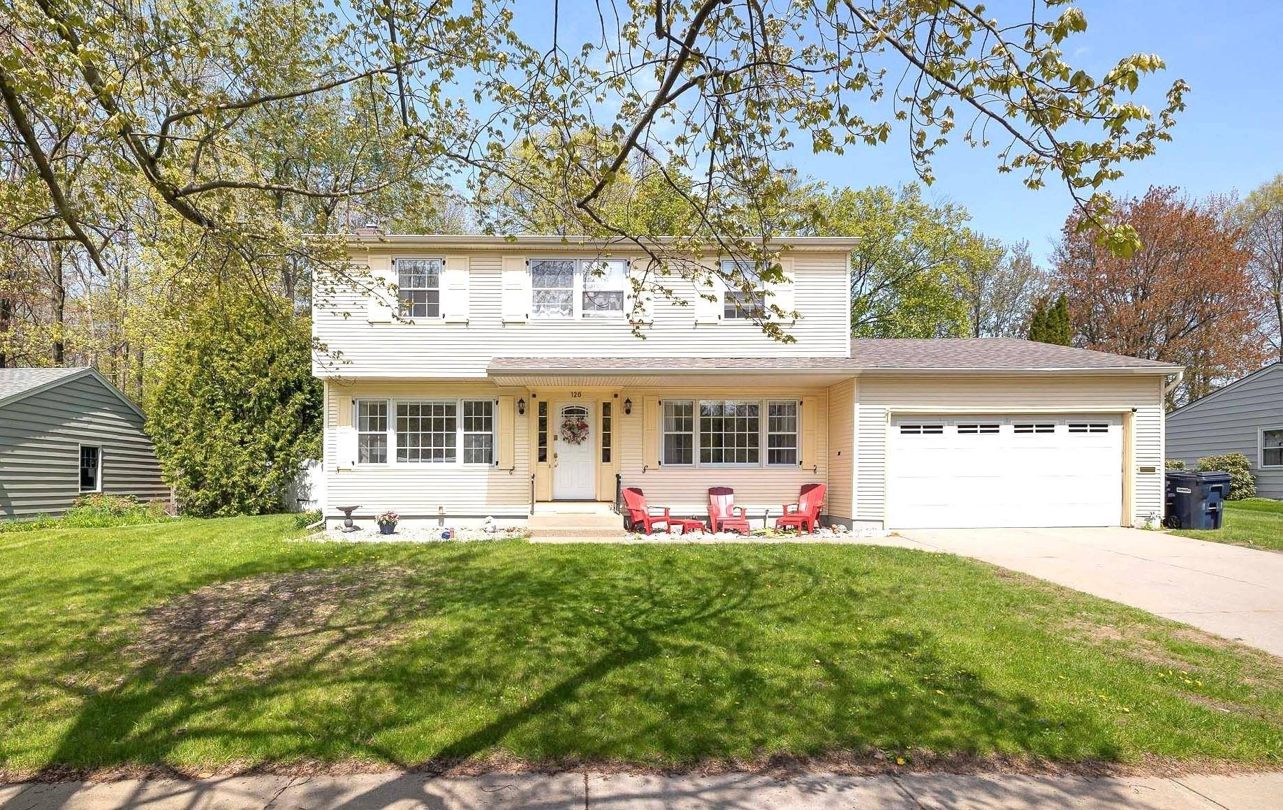 120 Lakewood Pkwy, Burlington, VT 05408