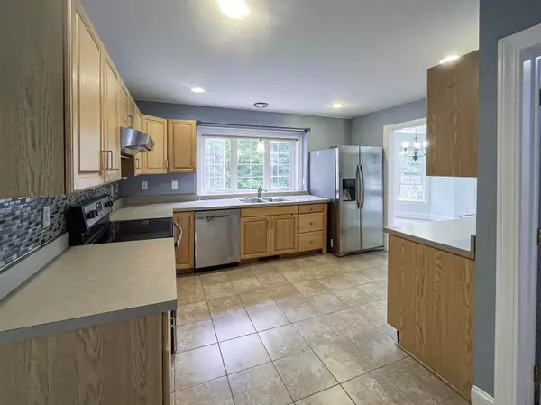 Dover, NH 03820,5 Blue Heron DR