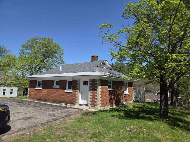 7 Cottage PL, Ashland, NH 03217