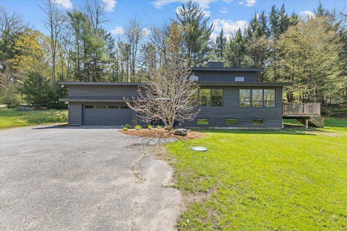28 Wood RD, Stowe, VT 05672