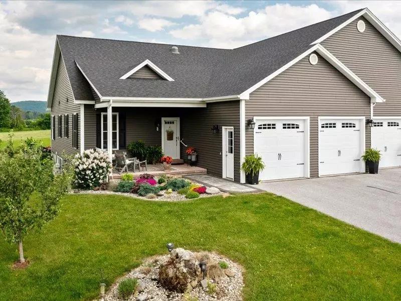 26 Ceres CIR, Swanton, VT 05478