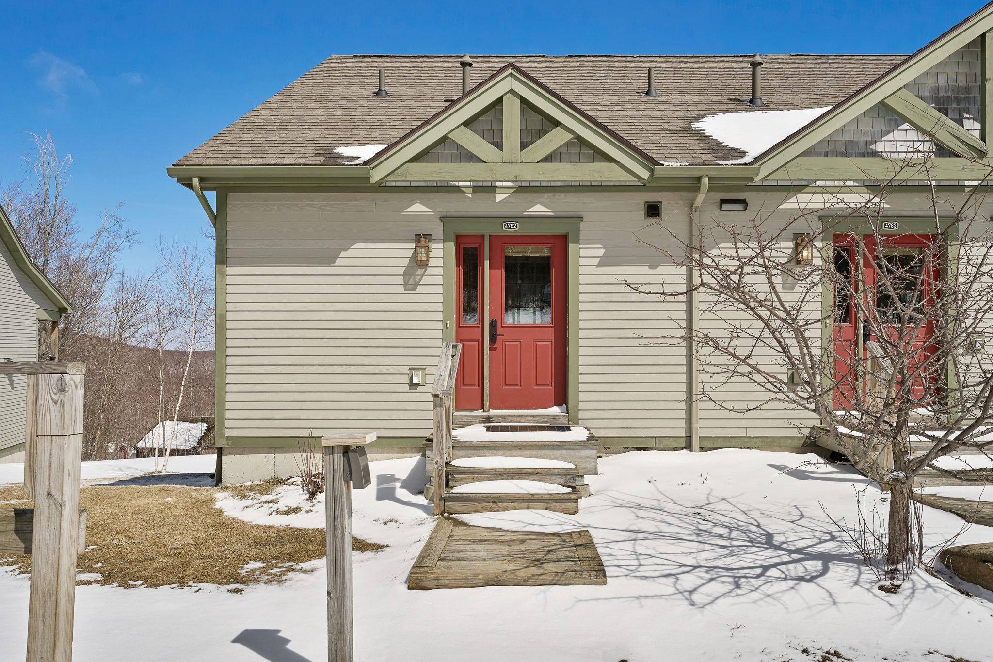 196 Stateside RD #4782, Jay, VT 05859