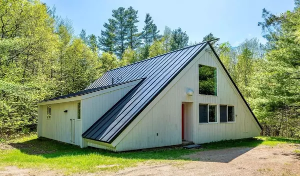 176 Pratt Bridge RD, Jamaica, VT 05343
