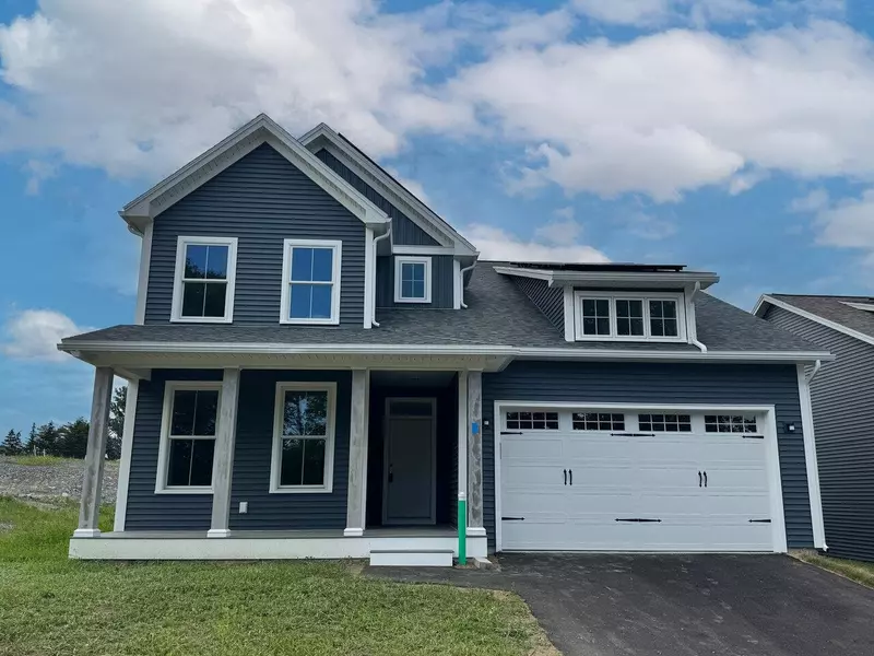 77 Daniel DR, South Burlington, VT 05403