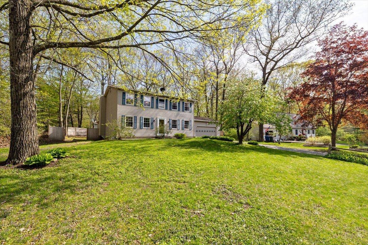 447 Oak CIR, Colchester, VT 05446