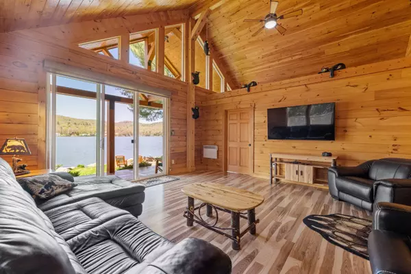 Lunenburg, VT 05906,308 Lake RD