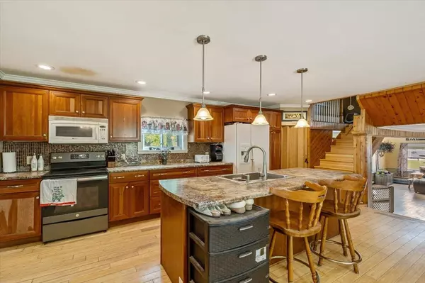 Richford, VT 05476,544 Province ST