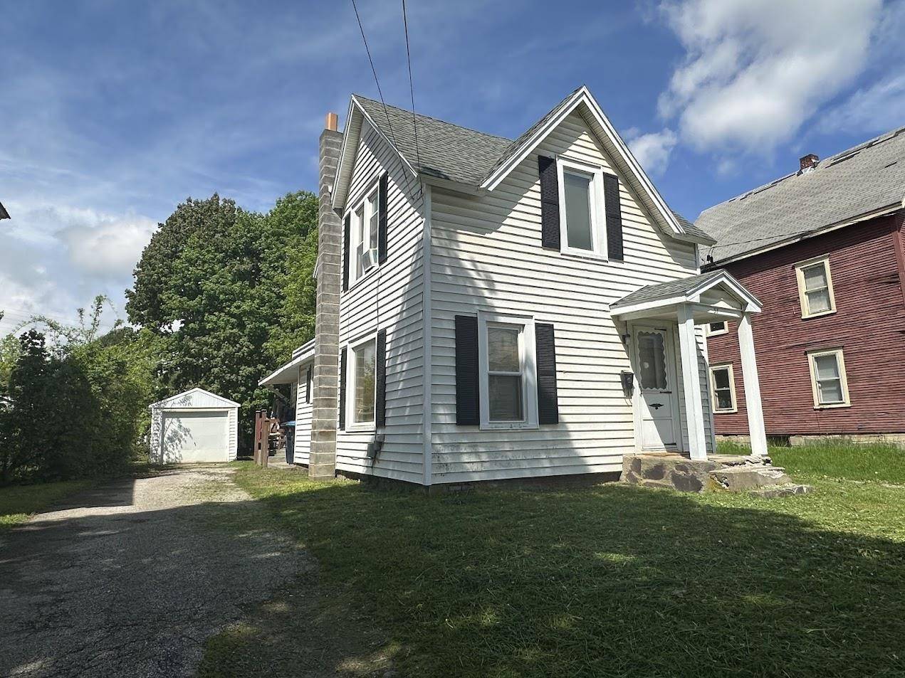 37 Cleveland AVE, Rutland City, VT 05701