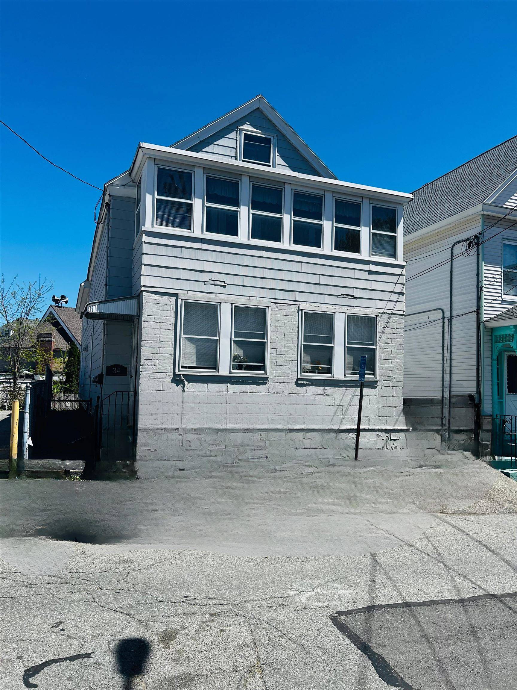 34 Cedar ST, Lowell, MA 01852