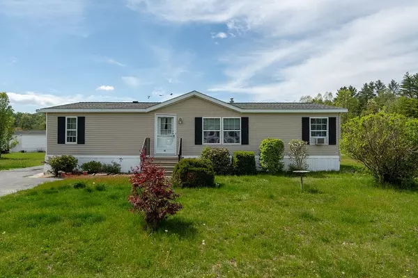 15 Elm ST, Epsom, NH 03234