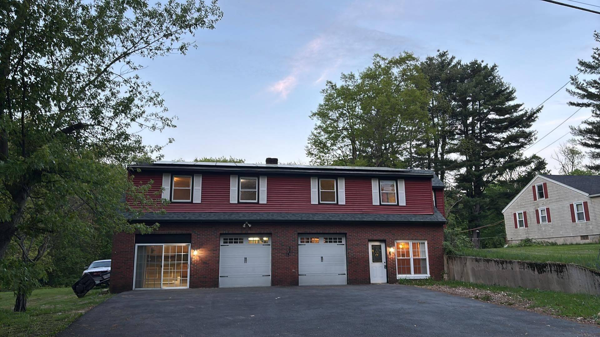 Derry, NH 03038,7 Pond RD
