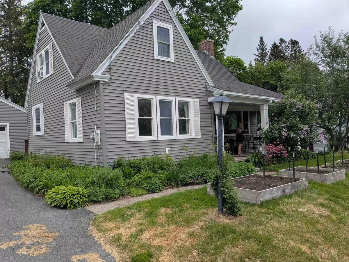 Lebanon, NH 03766,17 Hough ST
