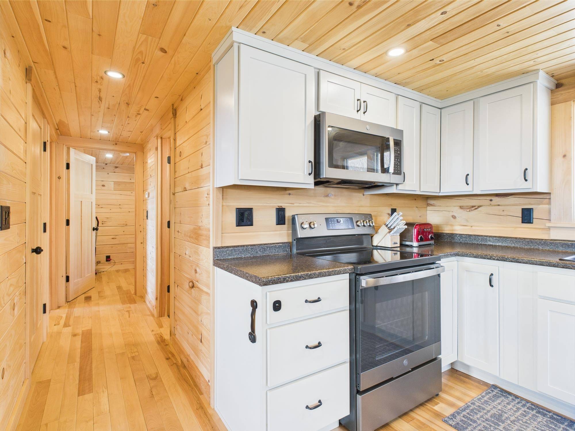 Pittsburg, NH 03592,127 Lonny Demmons RD