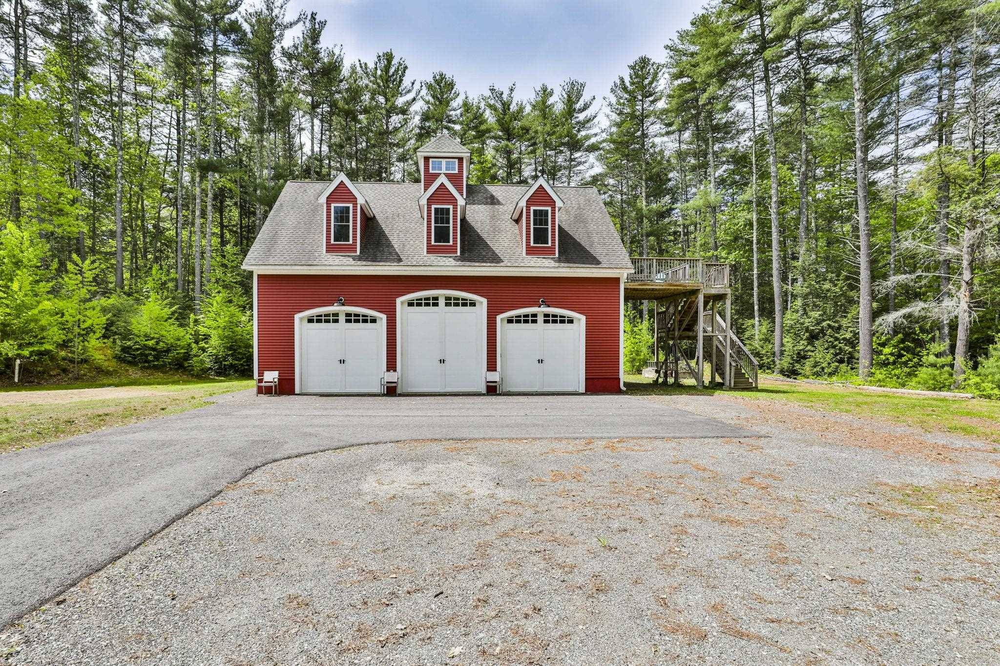 Hollis, NH 03049,304 Silver Lake RD