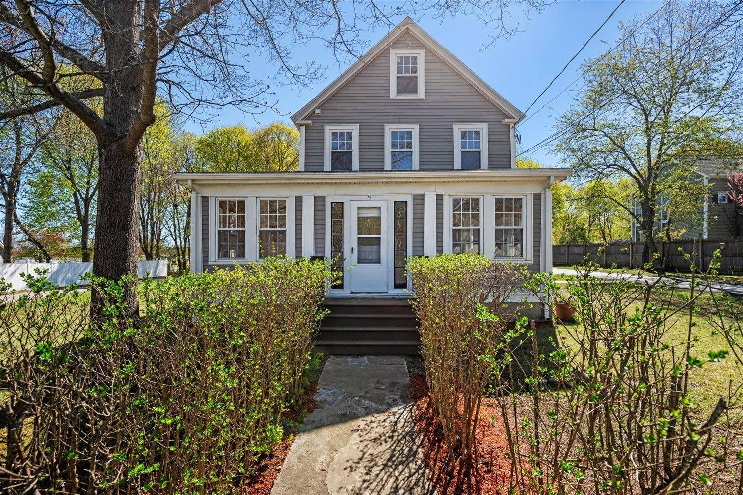 74 Washington ST, Seabrook, NH 03874