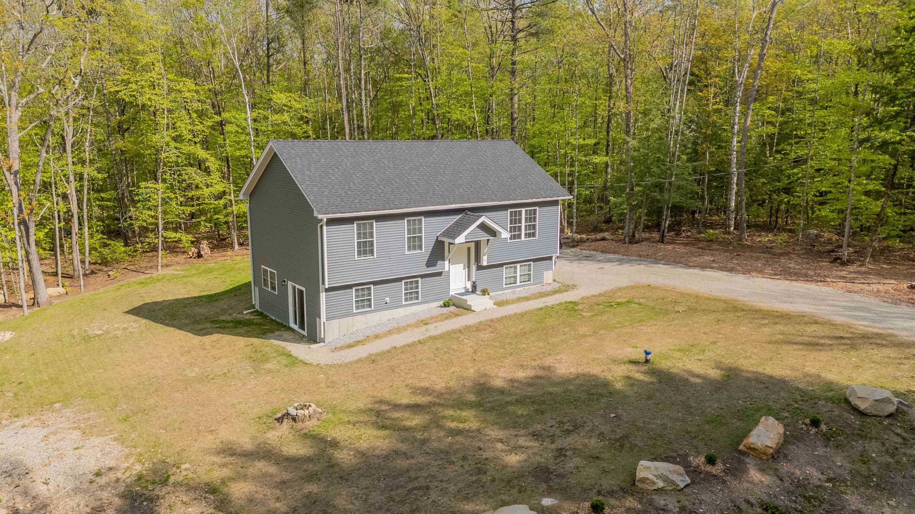 25 Woodcrest DR, Ossipee, NH 03864