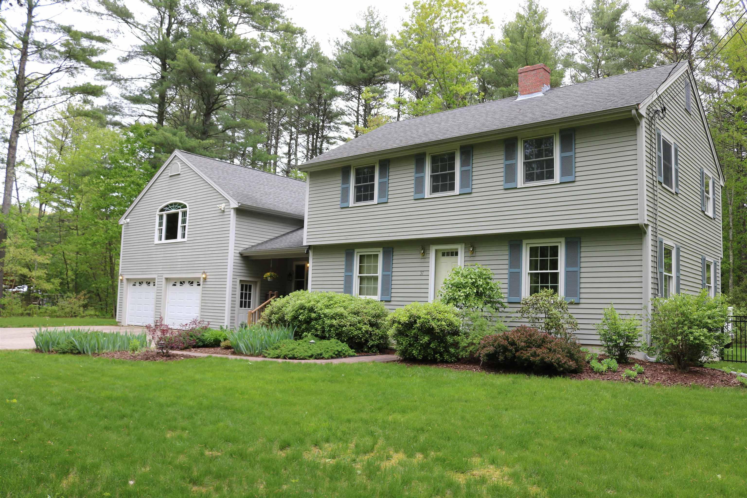 37 Laurel LN, Somersworth, NH 03878