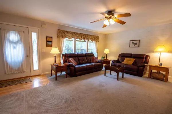 Tamworth, NH 03886,334 Silver Pine LN