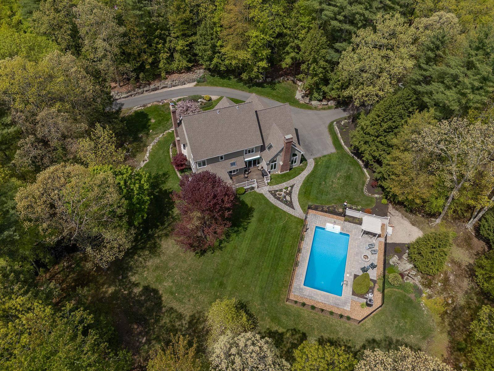 6 Quarry DR, Rochester, NH 03867