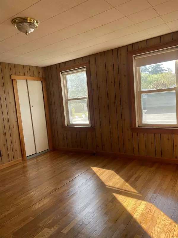 Rochester, NH 03867,102 Chestnut Hill RD