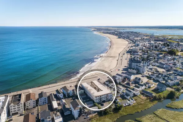 Hampton, NH 03842,407 Ocean BLVD #B11