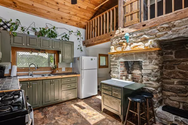 Montgomery, VT 05471,13 Brook RD