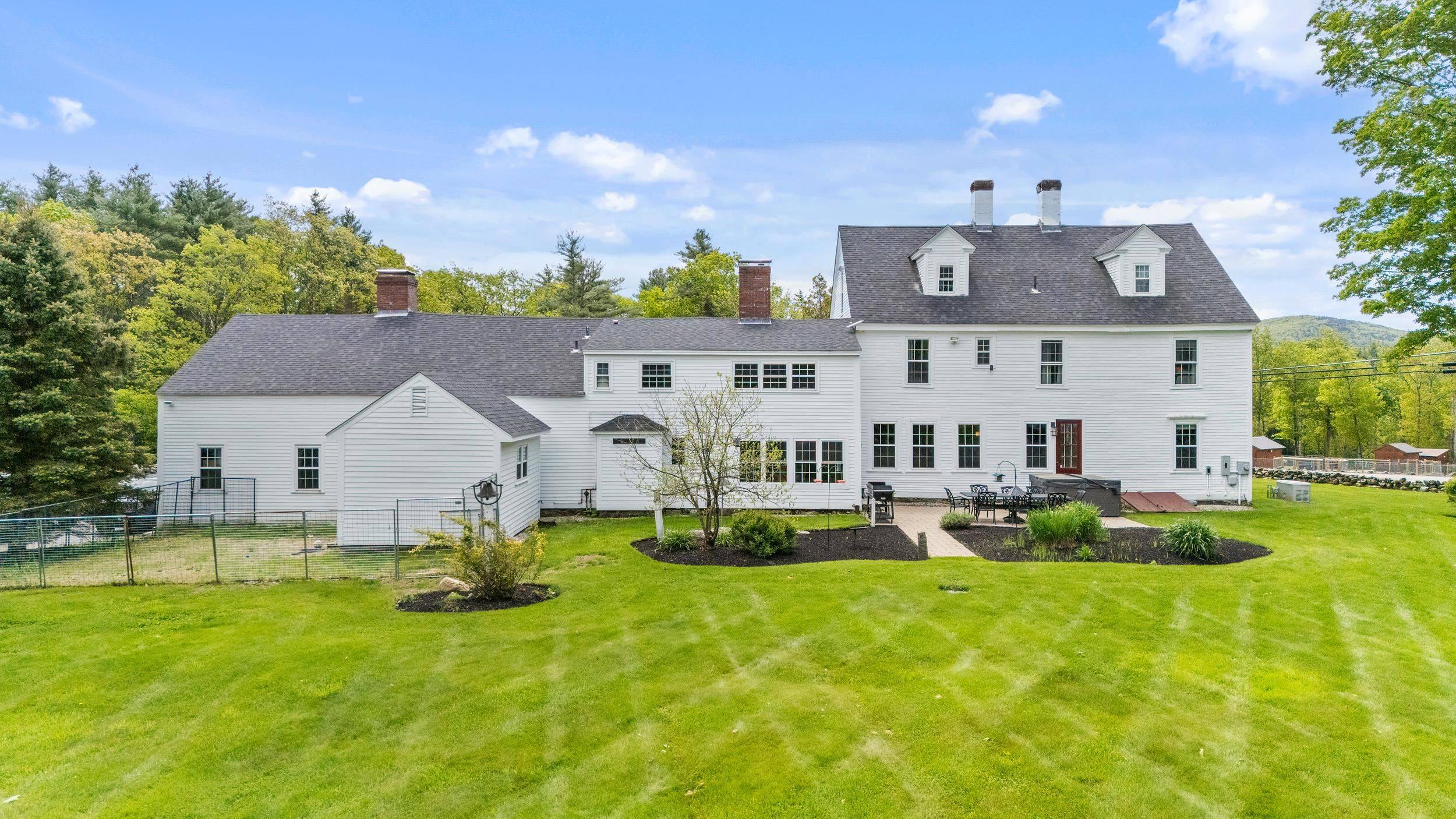 Francestown, NH 03043,1 Cross RD