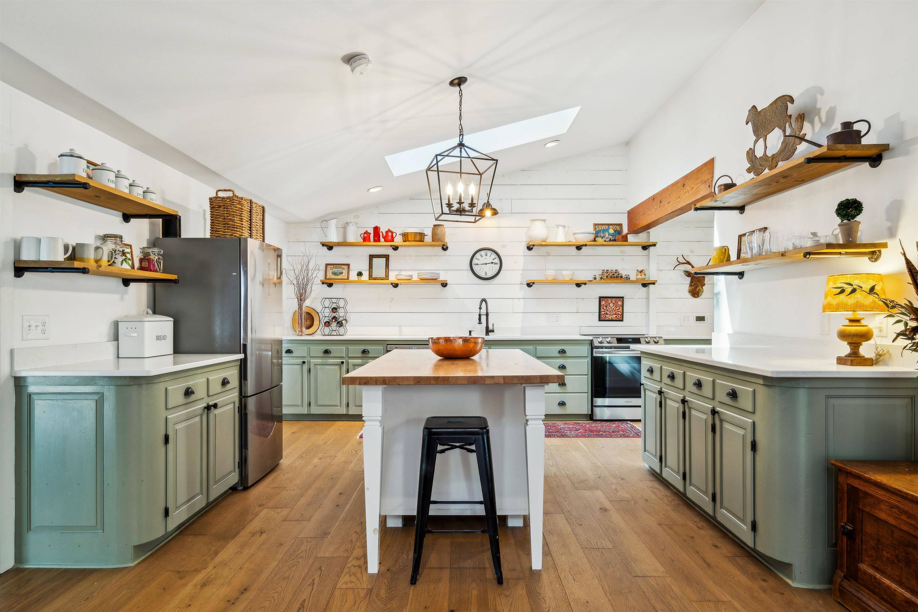 294 Barberry Hill RD, Woodstock, VT 05091