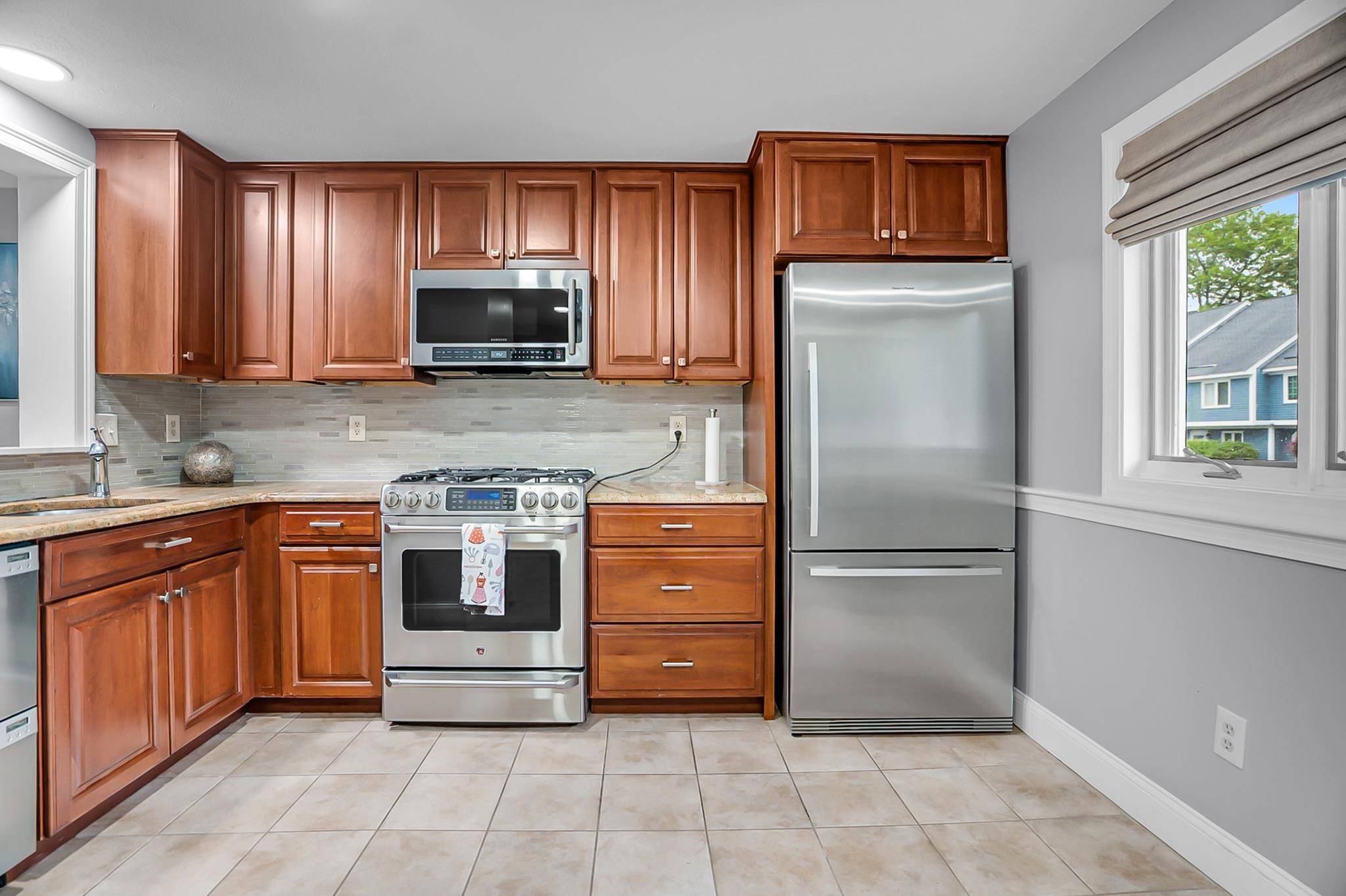 Merrimack, NH 03054,6 Swift LN