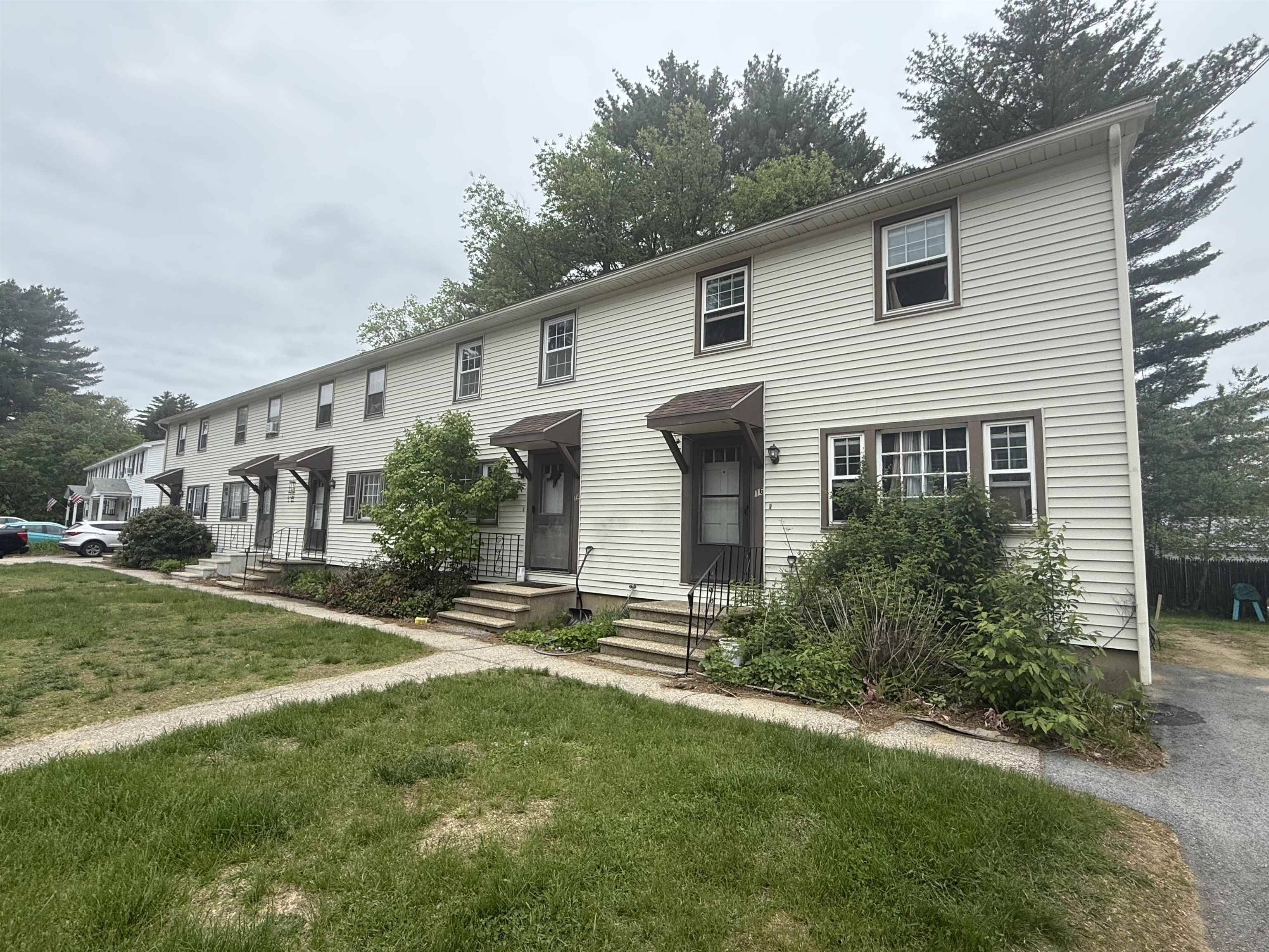 16 Townhouse RD, Allenstown, NH 03275