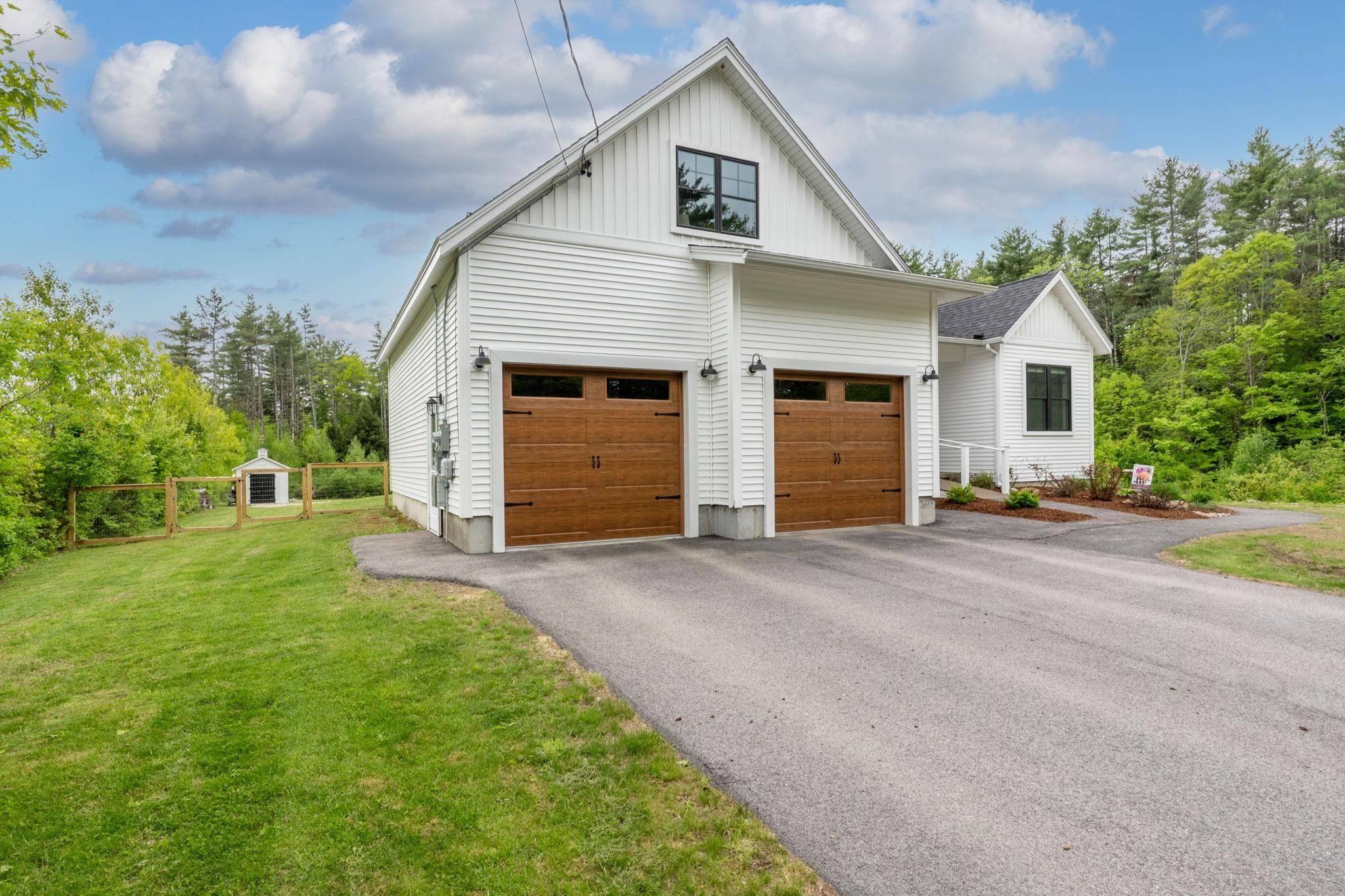 Peterborough, NH 03458,236 Macdowell RD