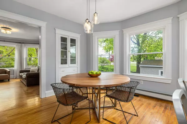 Portsmouth, NH 03801,888 Greenland RD