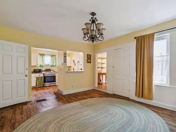 Chelsea, VT 05038,9 North Common